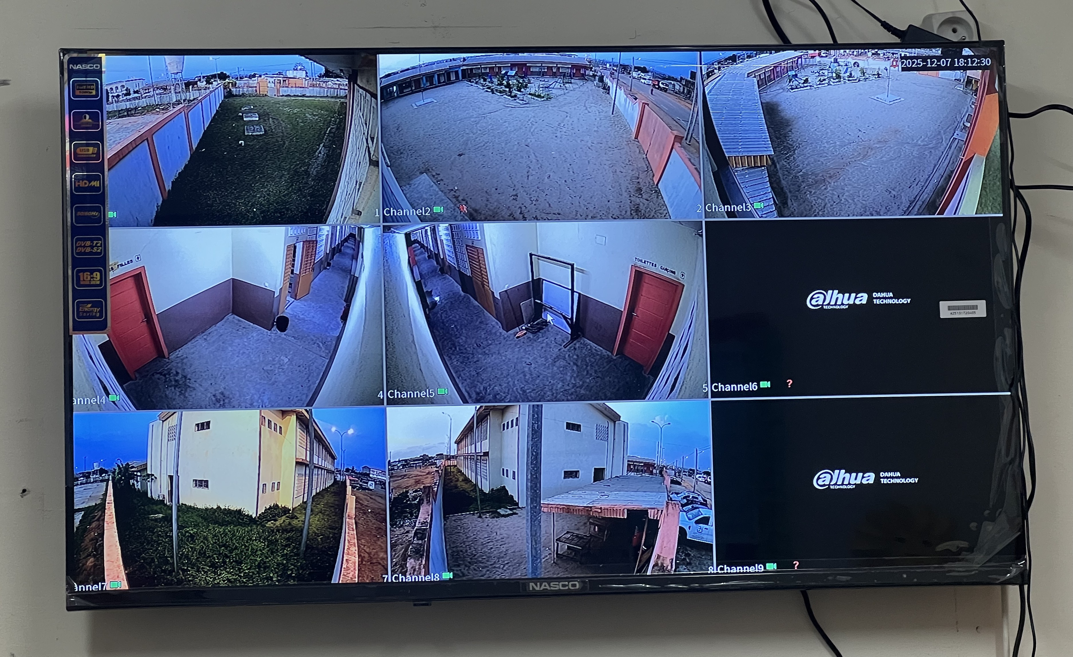 Moniteur PRO IPS 24